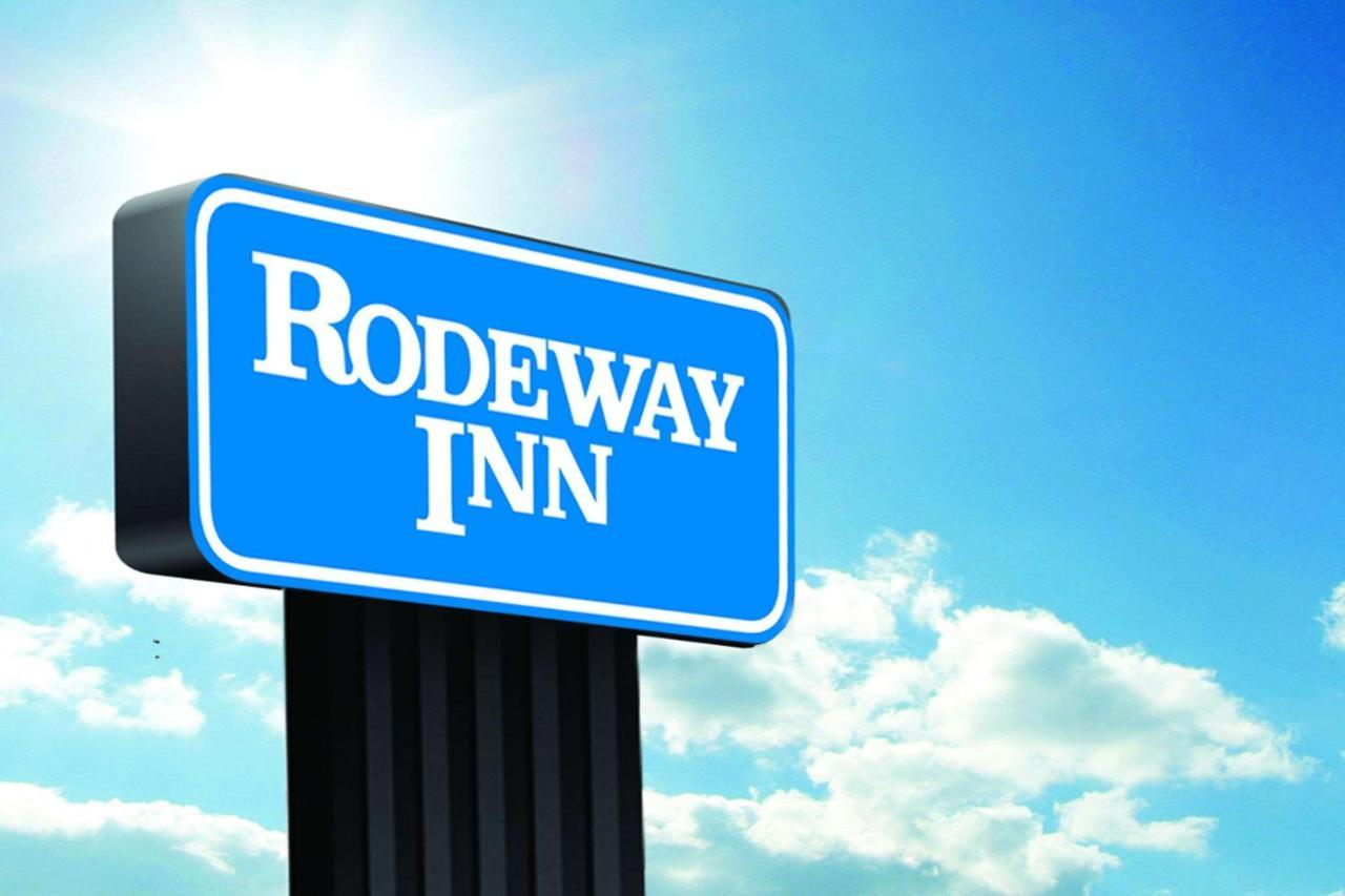 Rodeway Inn Harlan Экстерьер фото