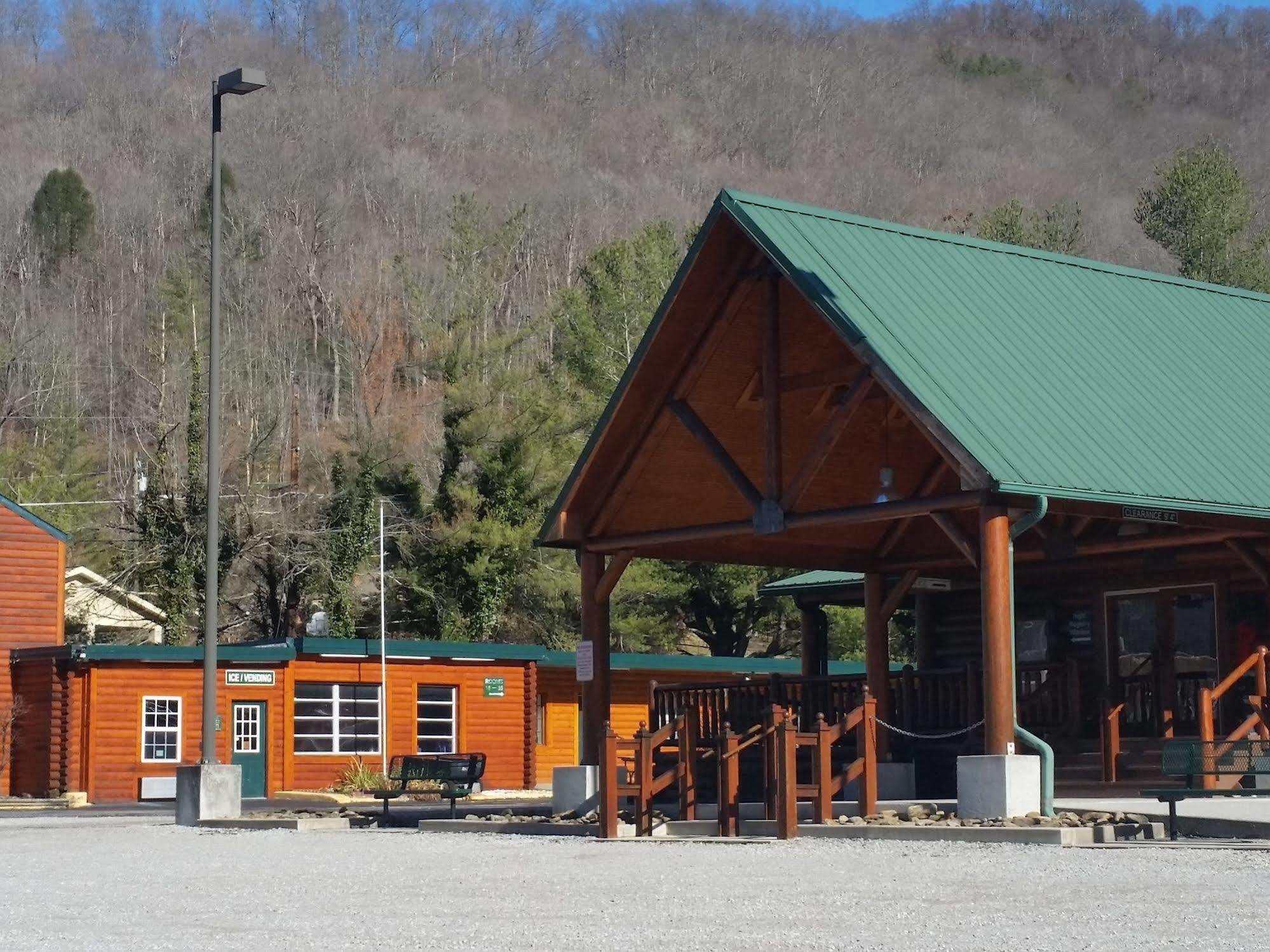 Rodeway Inn Harlan Экстерьер фото