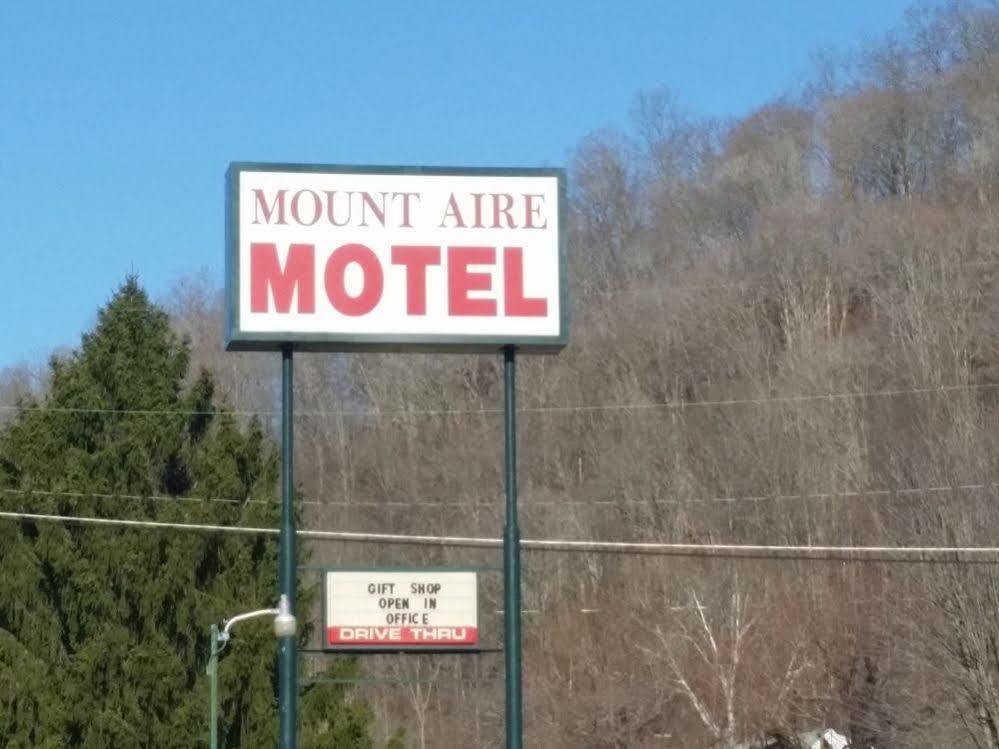 Rodeway Inn Harlan Экстерьер фото